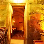 Vineyard Cave Hotel 2*