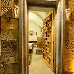 Hotel Vineyard Cave